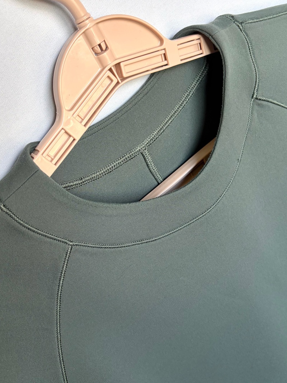 Lululemon AirWrap Modal Crew Green Twill Crew Neck Sweatshirt Size 2 EUC - Picture 7 of 9